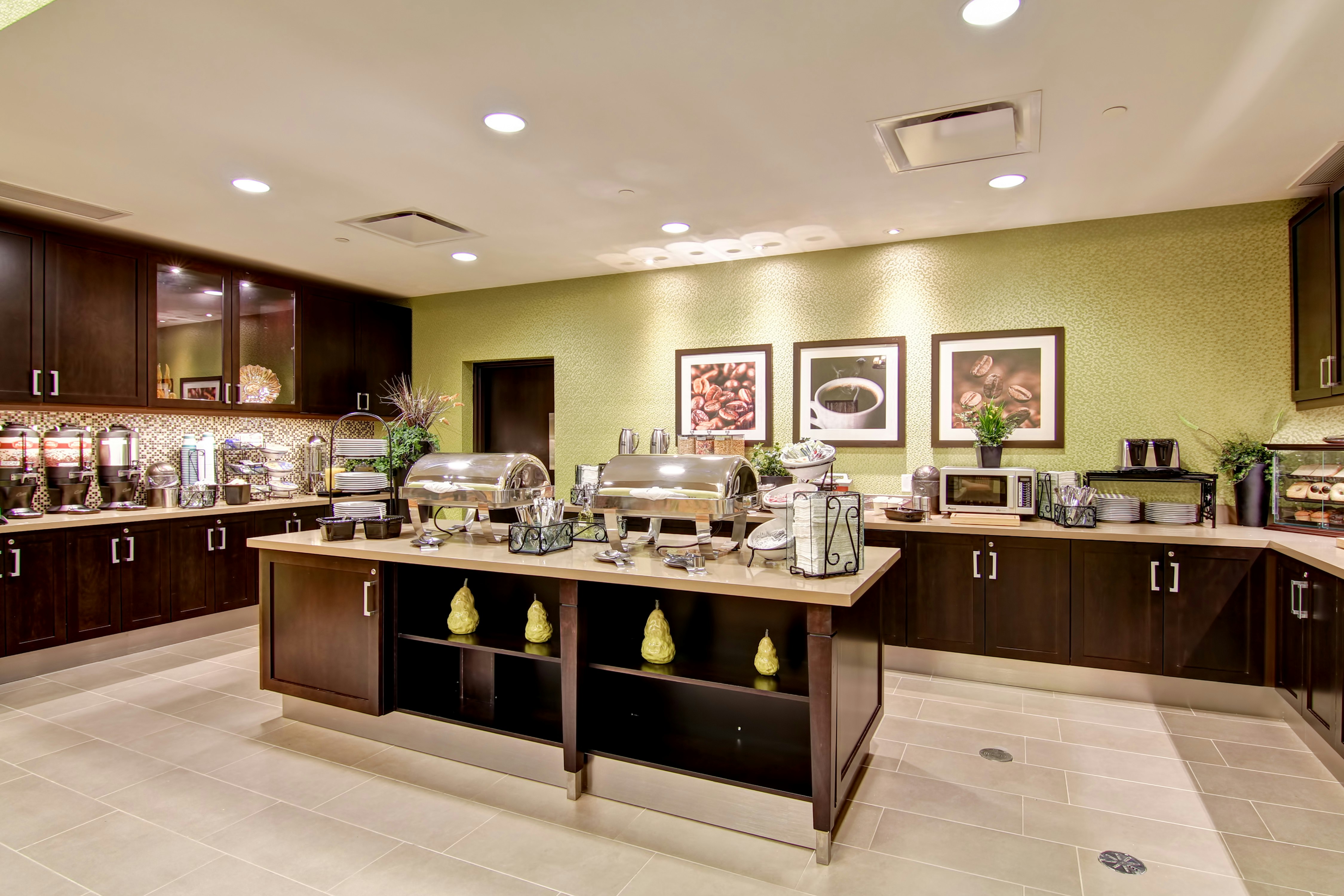 Homewood Suites by Hilton Waterloo/St. Jacobs 12/15