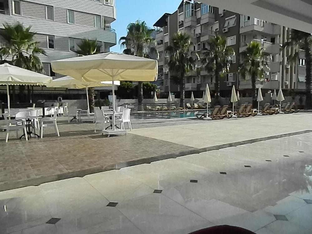 City Live Hotel 7/82