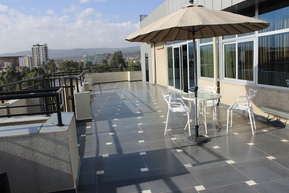 Oasis Hotel Apartment 36/57