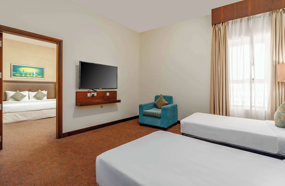 Ramada By Wyndham Deira 14/31