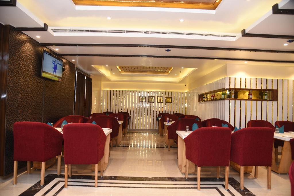 Mastiff Grand Regal Resort Arrah 39/42