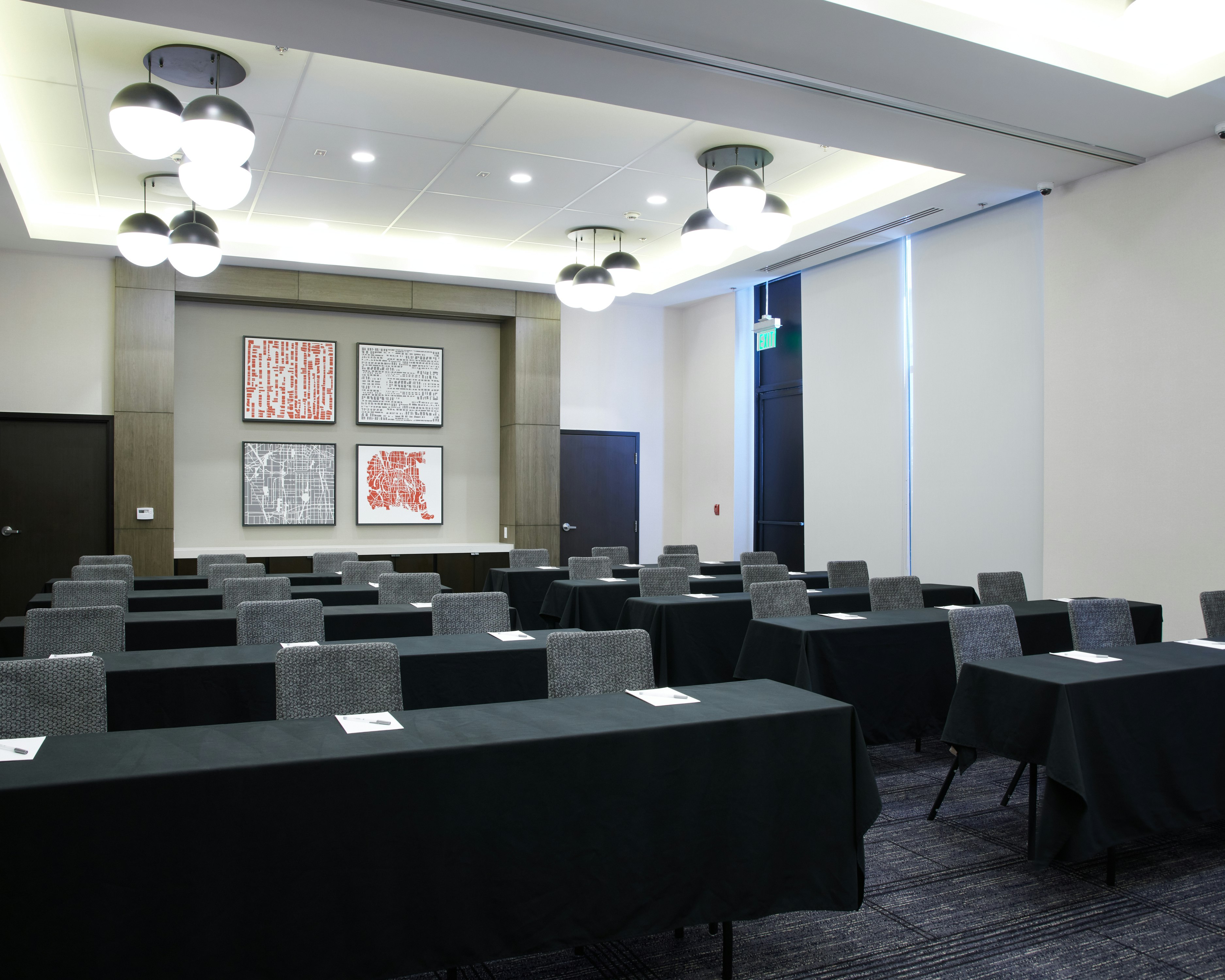 Hampton Inn and Suites Los Angeles /Sherman Oaks (ex Hampton Suites LAX Van Nuys) 23/29