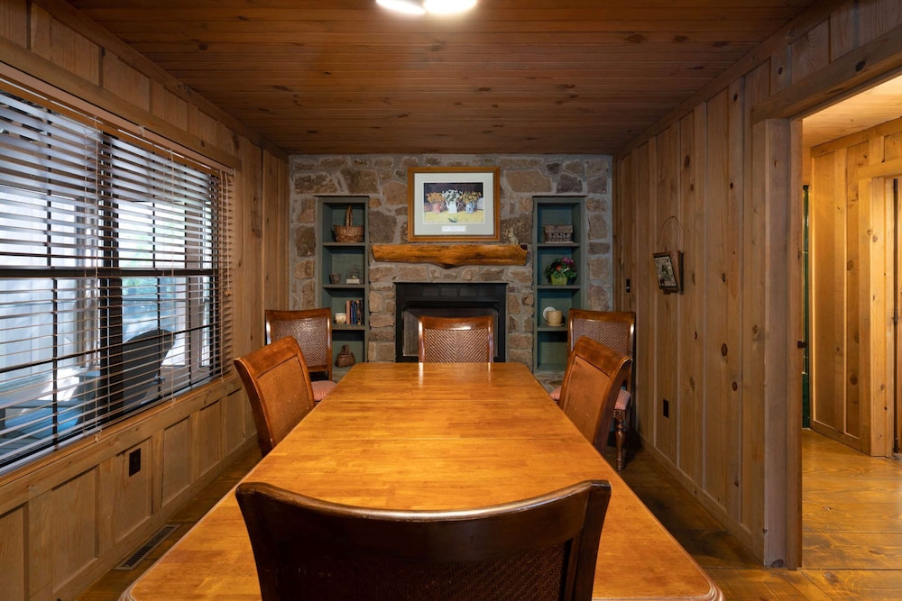 The Cabins At Green Mountain 45/68