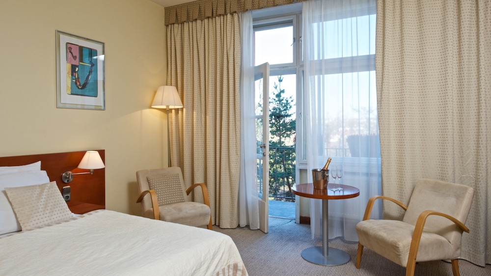 Art Hotel Praha 16/70