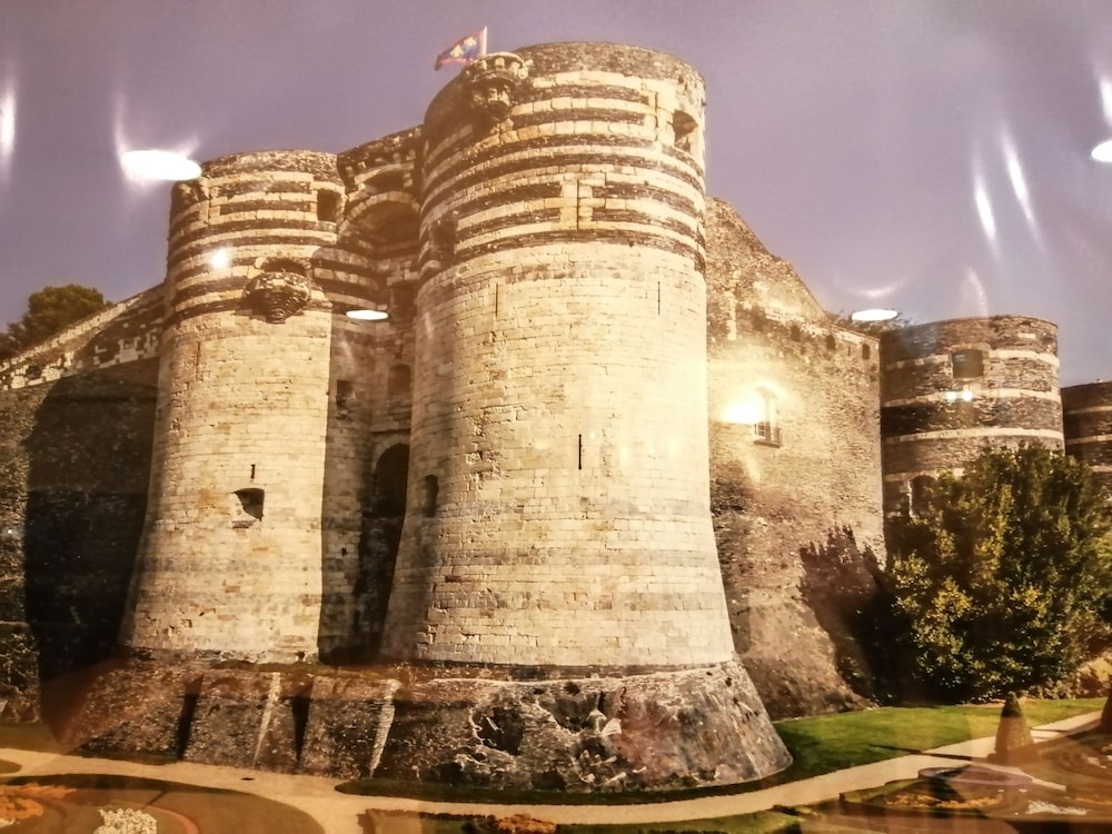 Kyriad Angers Sud Les Ponts De Ce 22/23