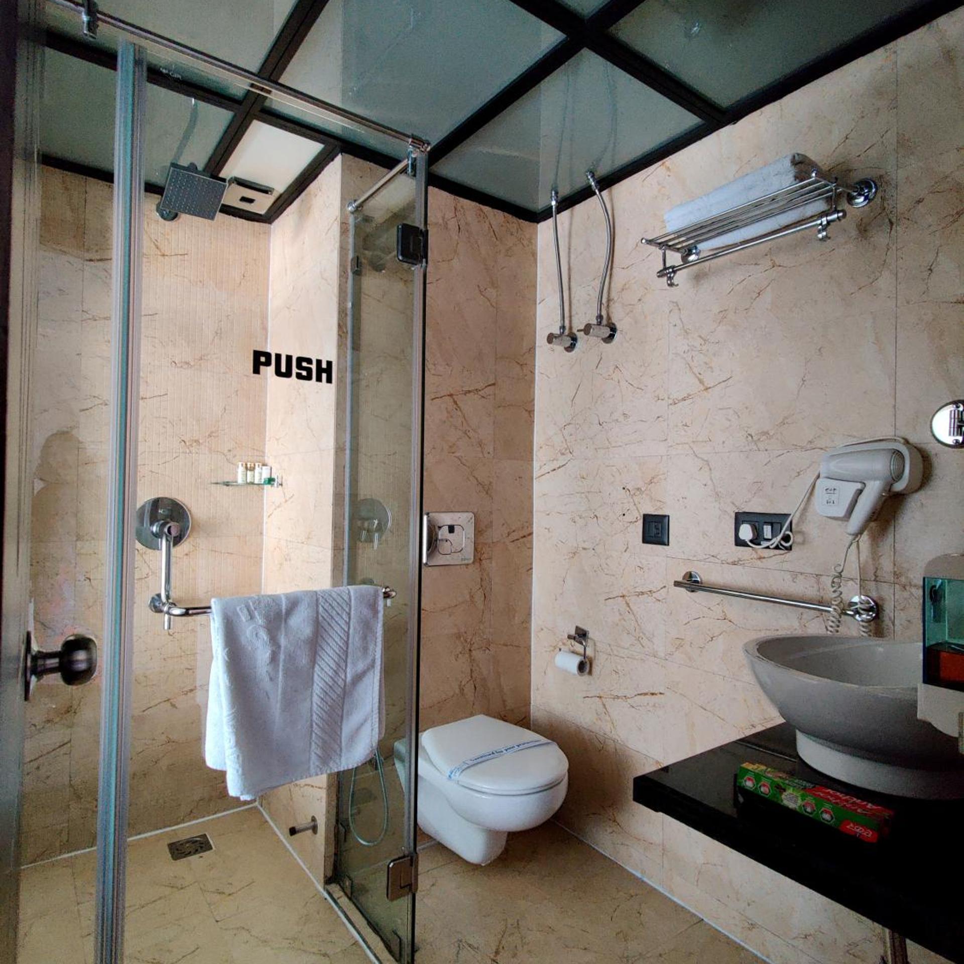 HOTEL APLINE CONTINENTAL 52/55