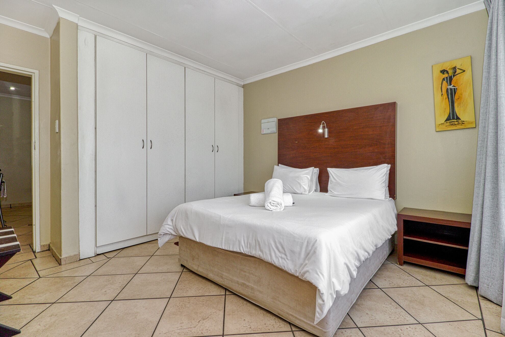 1 BEDROOM, COMFORT, STUDIO, SUITE