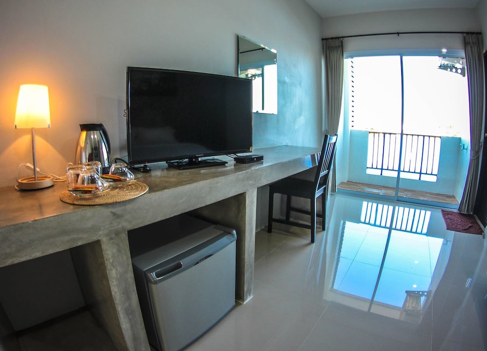 Plus Hotel 38/45
