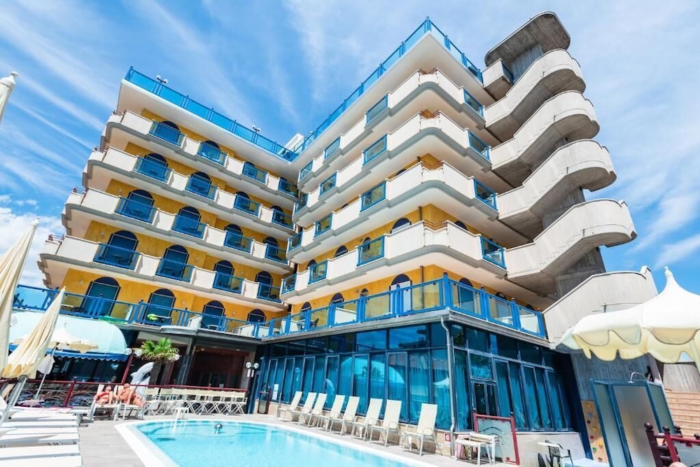 Brioni Sea Hotel 3/50