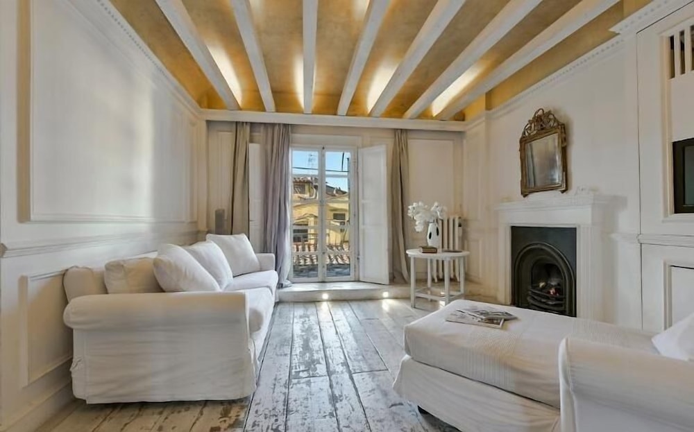 White Home 2/28