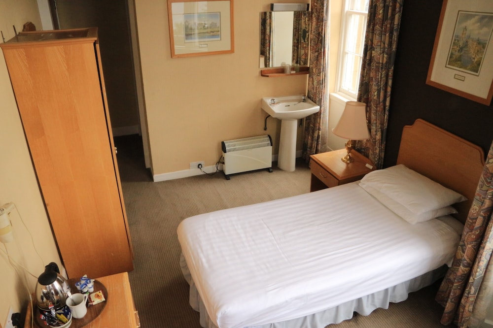Gairloch Hotel 12/50