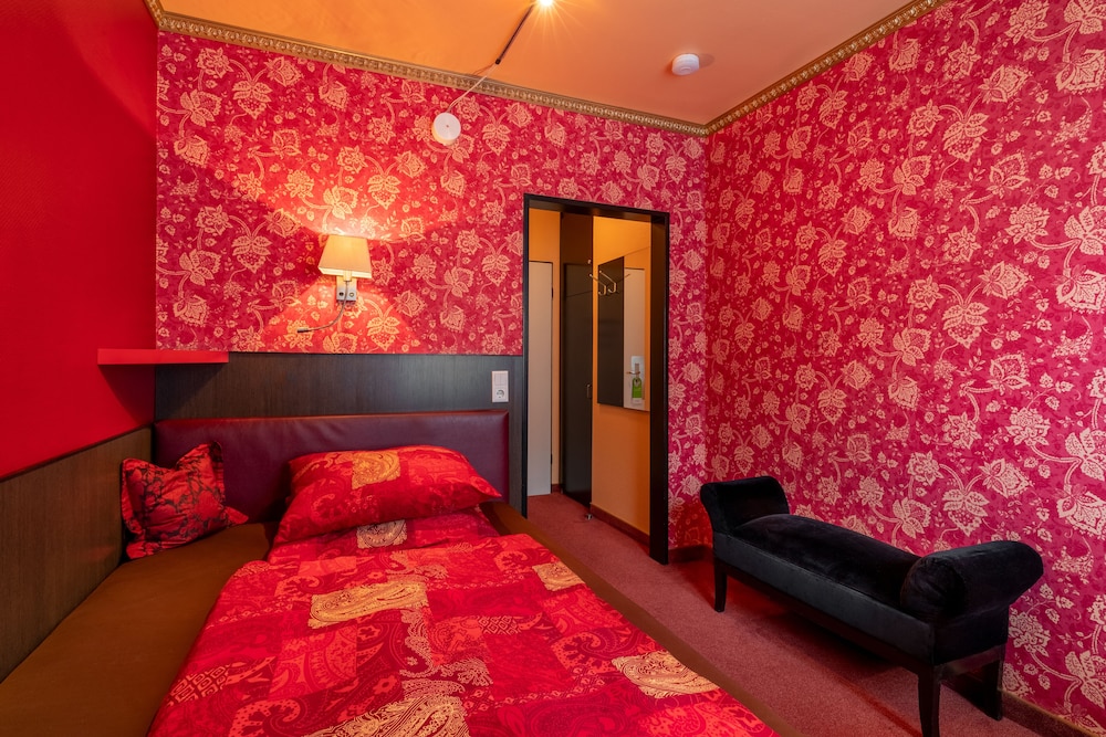 Hotel Arosa (Hotel Arosa Dusseldorf Oberkassel) 25/34