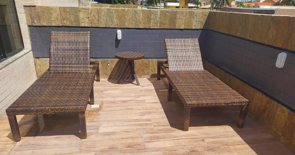 Tropical Praia Hotel 18/25