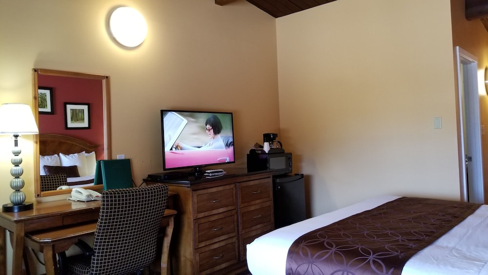 Forks Motel 36/50