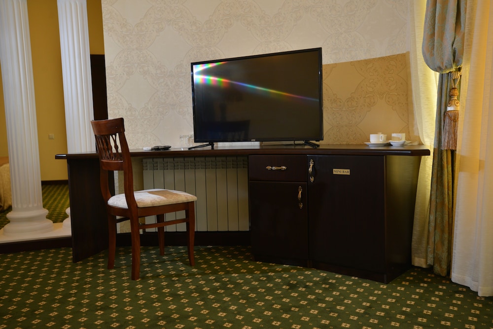 Gloria Hotel 26/28