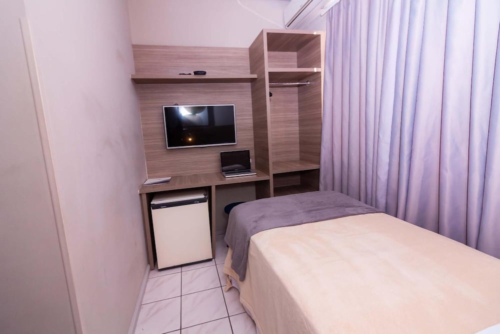 KENNEDY SLIM HOTEL 36/63