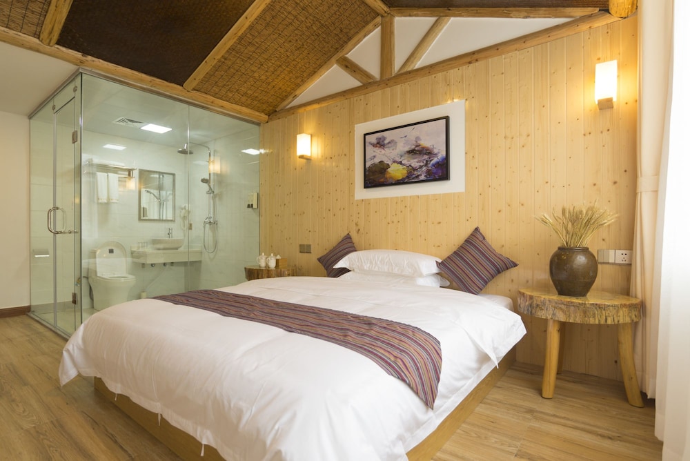 Jiesu Renwen Guest House 13/40