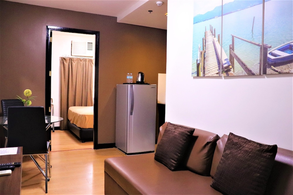 The Studio 18 Residences 37/47