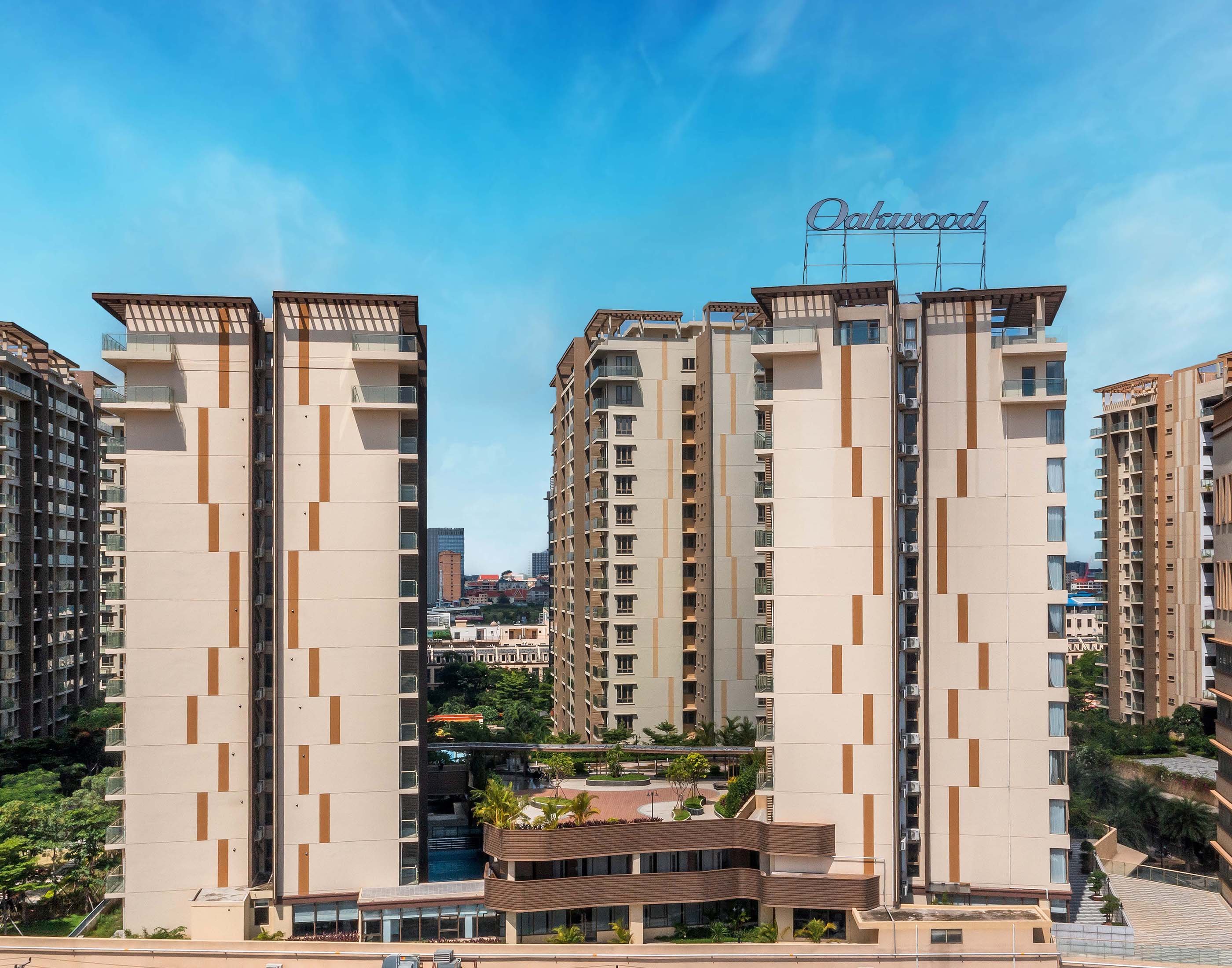 Oakwood Premier Phnom Penh 2/21