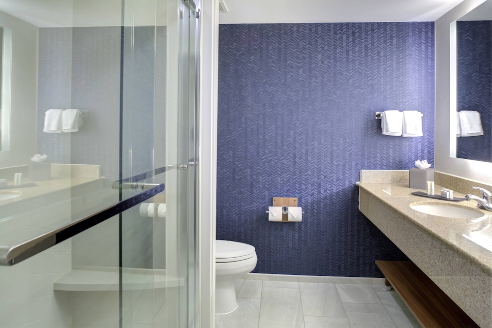 Fairfield Inn Suites By Marriott Virginia Beach Oceanfront 15/50