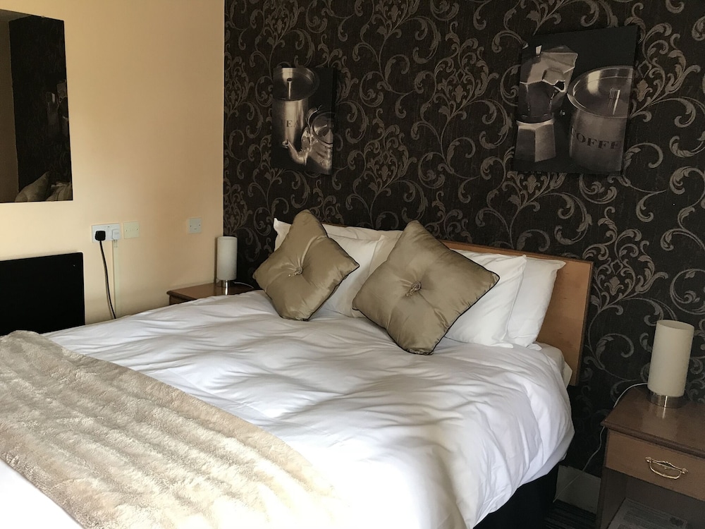 The Old Coach House Hotel 4/33