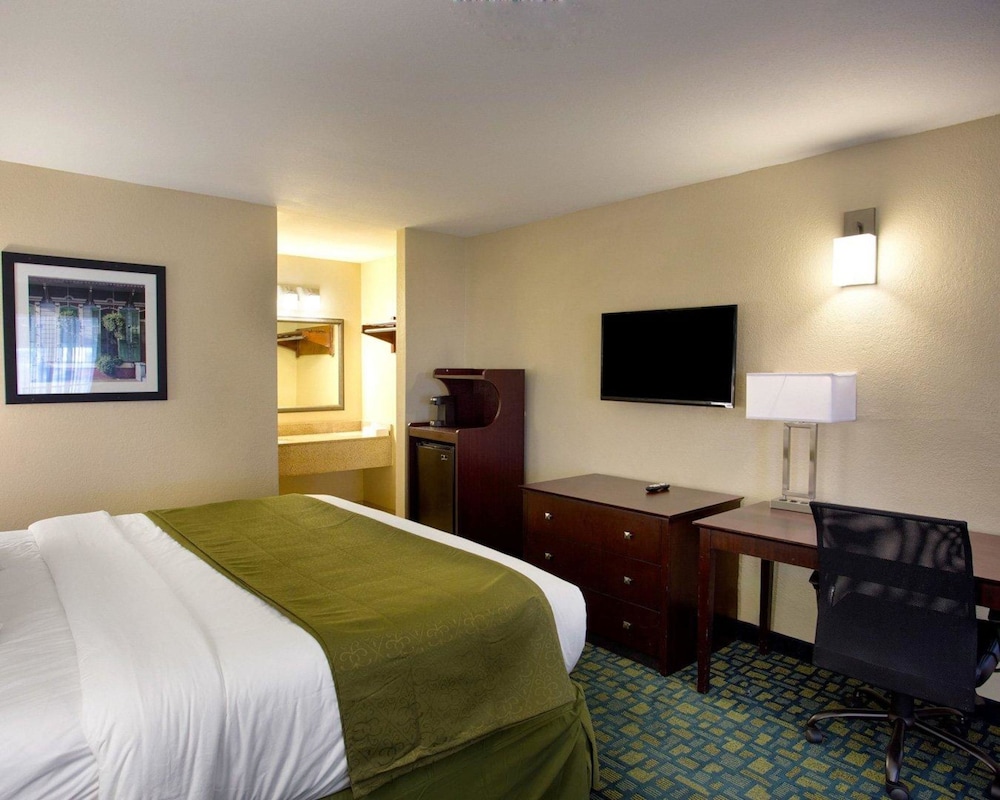 Quality Inn Hammond, LA 9/30