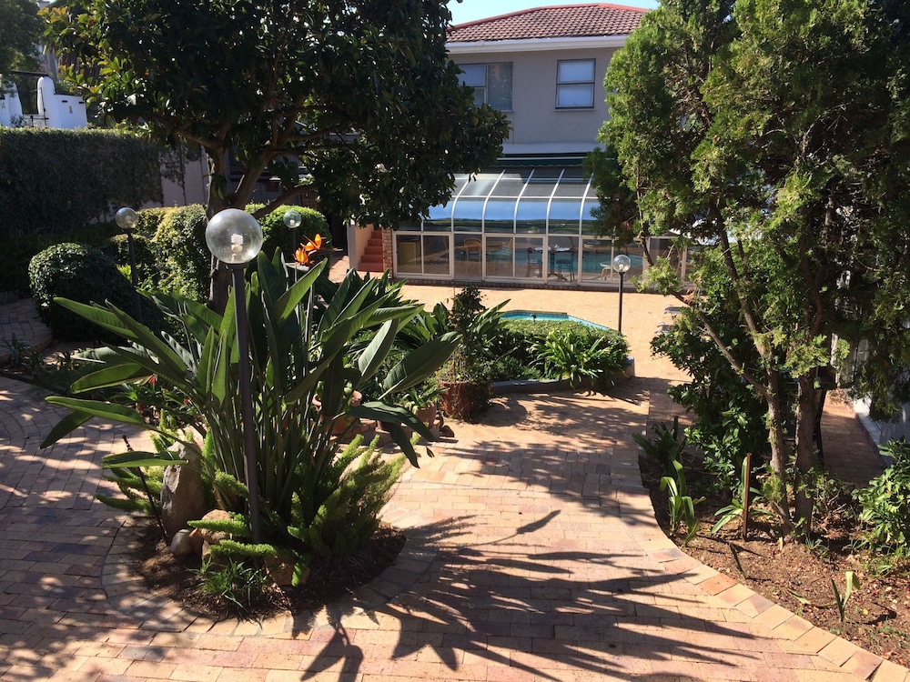 Maroela House 34/44