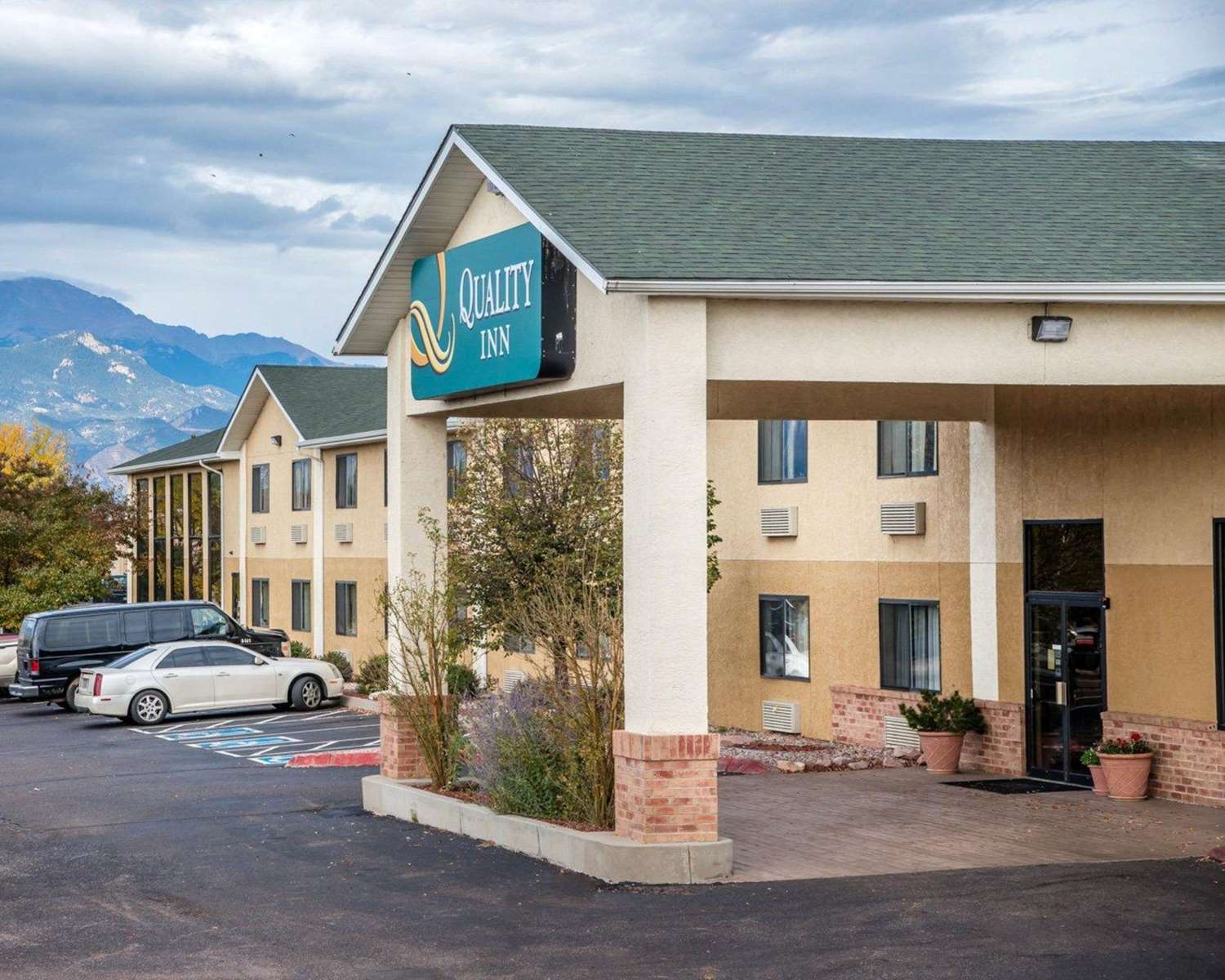Quality Inn Colorado Springs Airport 15/16