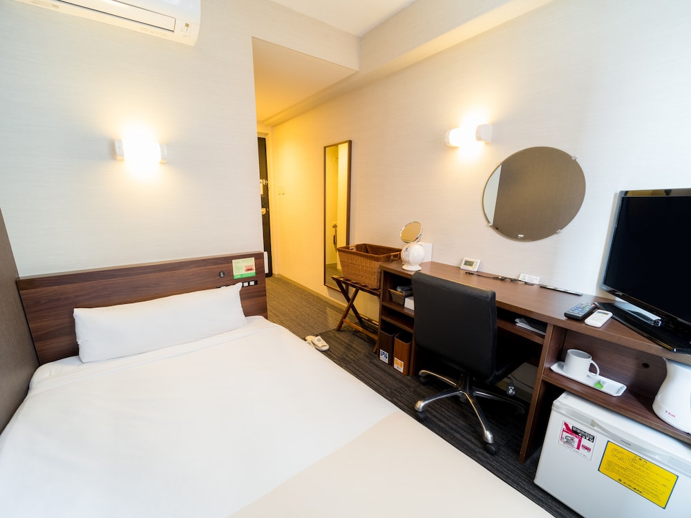 Super Hotel Ube Natural Hot Springs 10/34