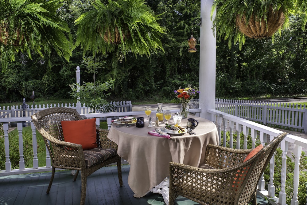 White Oak Manor Bed Breakfast 28/44