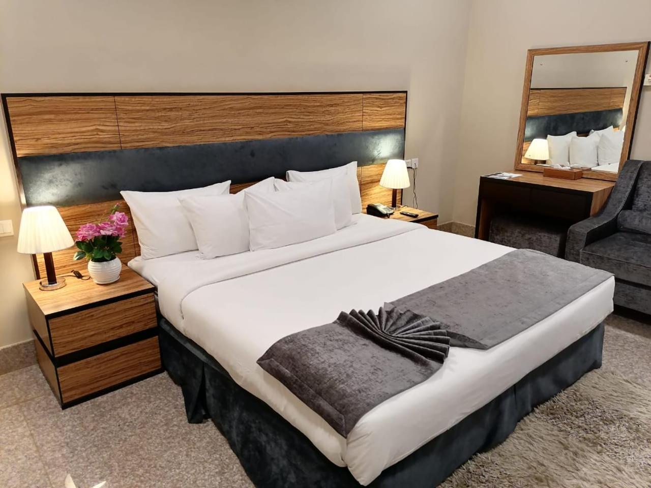 غرفة ديلوكس بسرير مزدوج أو سريرين منفصلين بإطلالة على المدينة، Sama Hotel Al Jabal Akhdhar 4/6