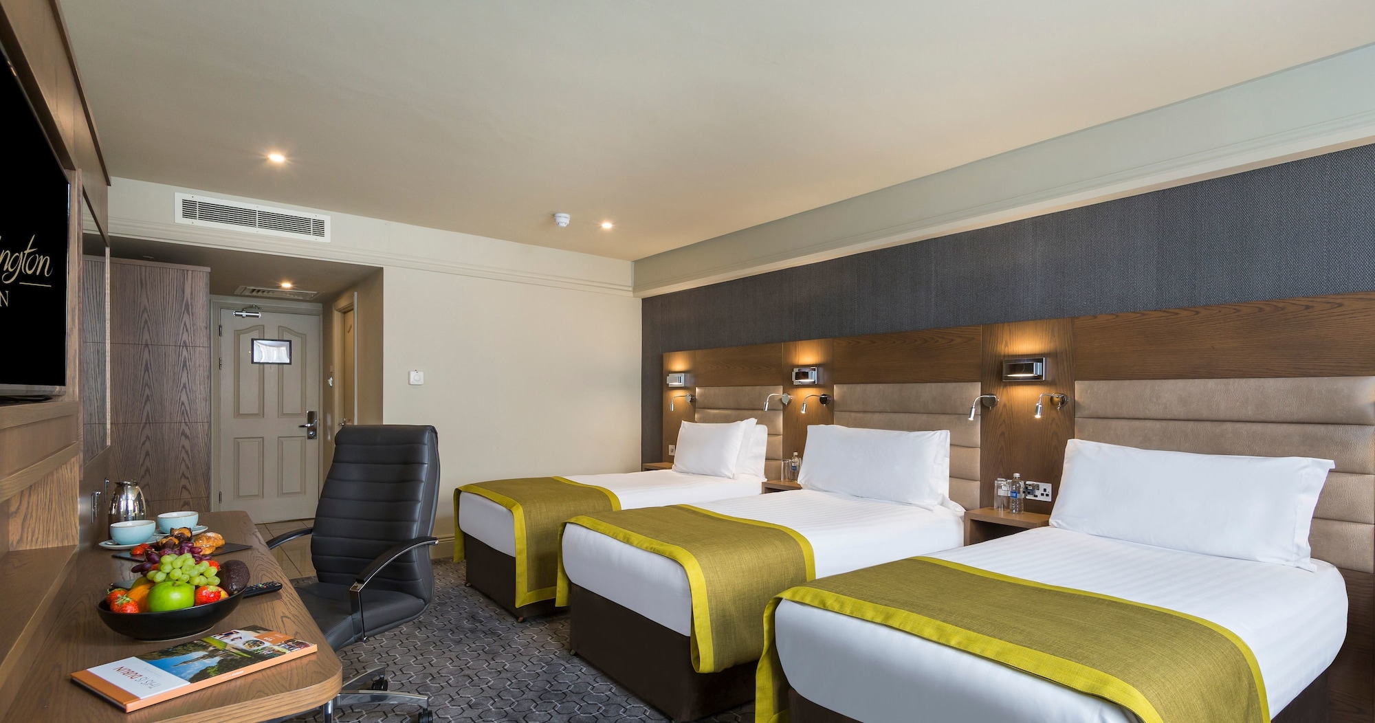 غرفة ثلاثية، The Bonnington Dublin Hotel 2/3