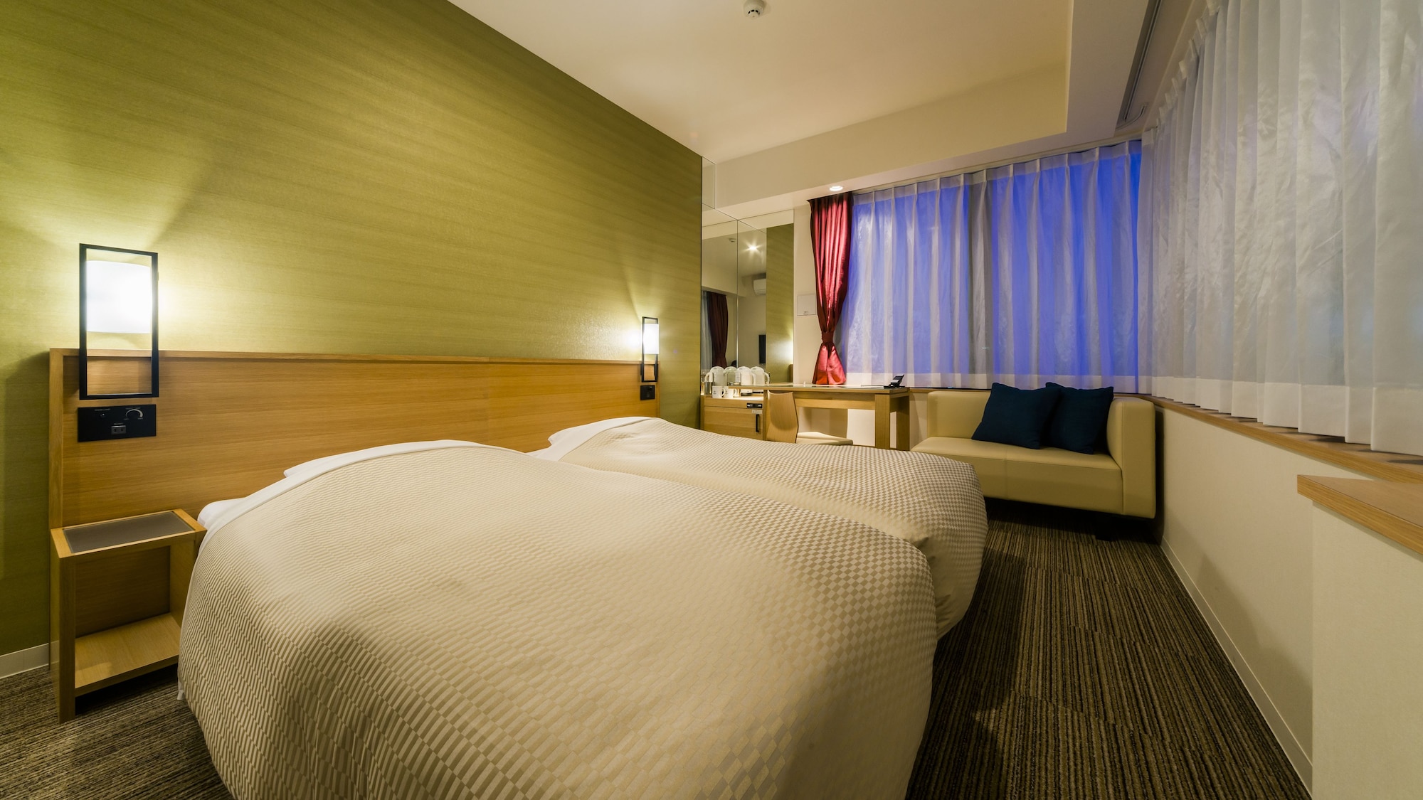 Room, Twin Beds, with View, Corner