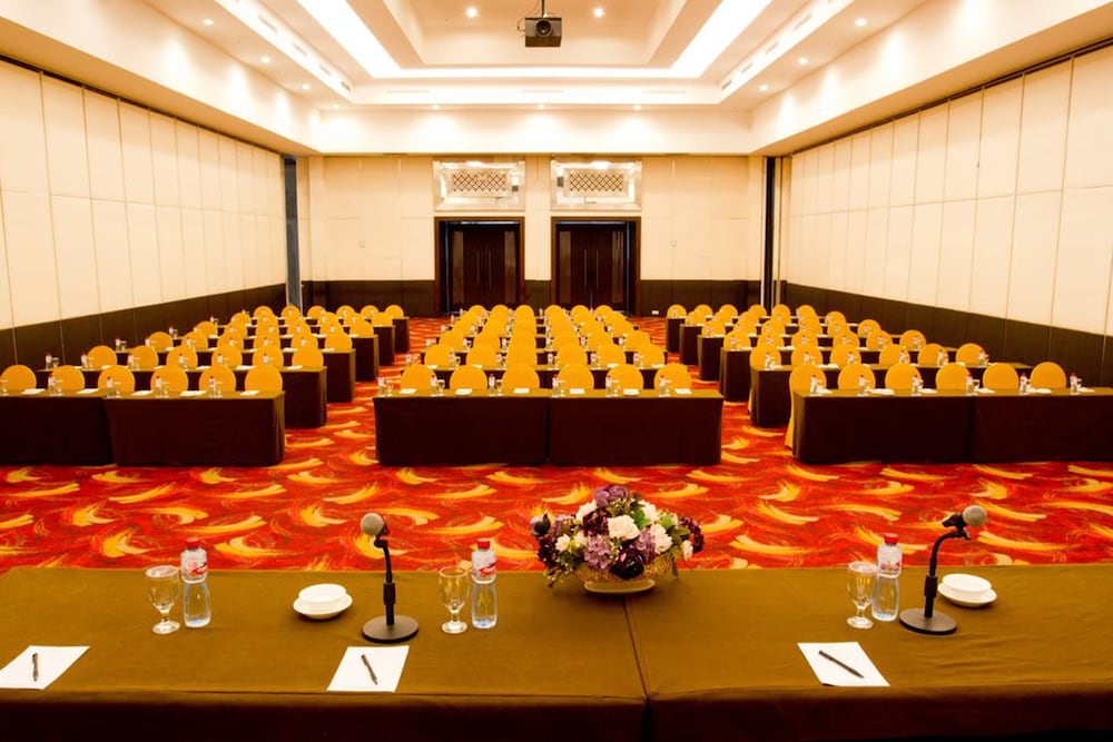 Claro Hotel Kendari 57/62