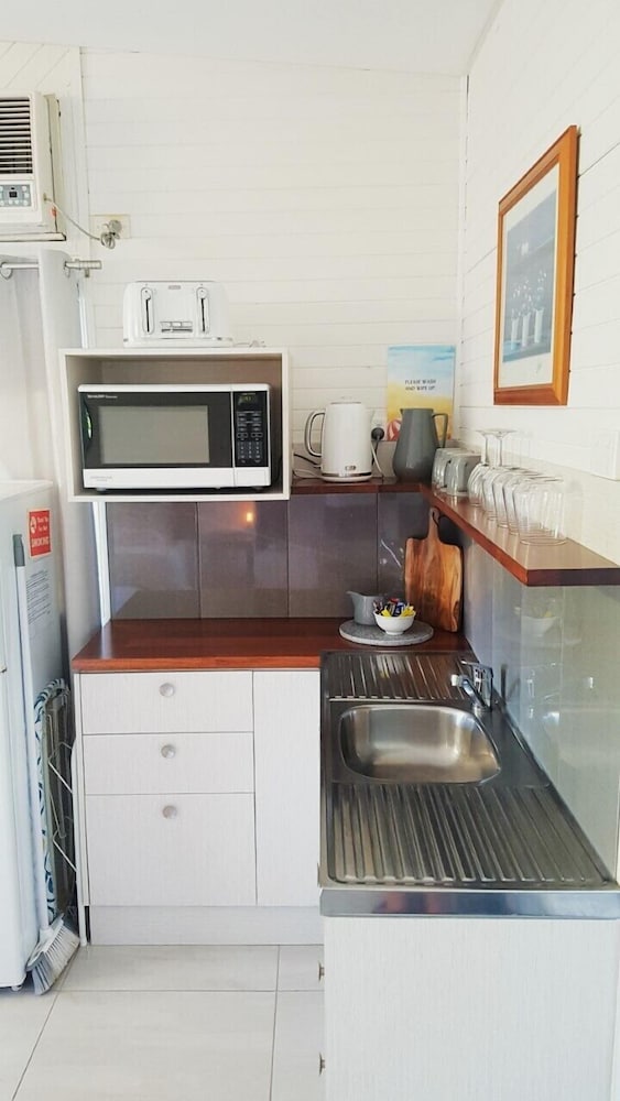 Bargara Gardens Motel And Holiday Villas 8/44