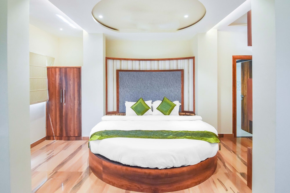 Hotel Saffron 17/50