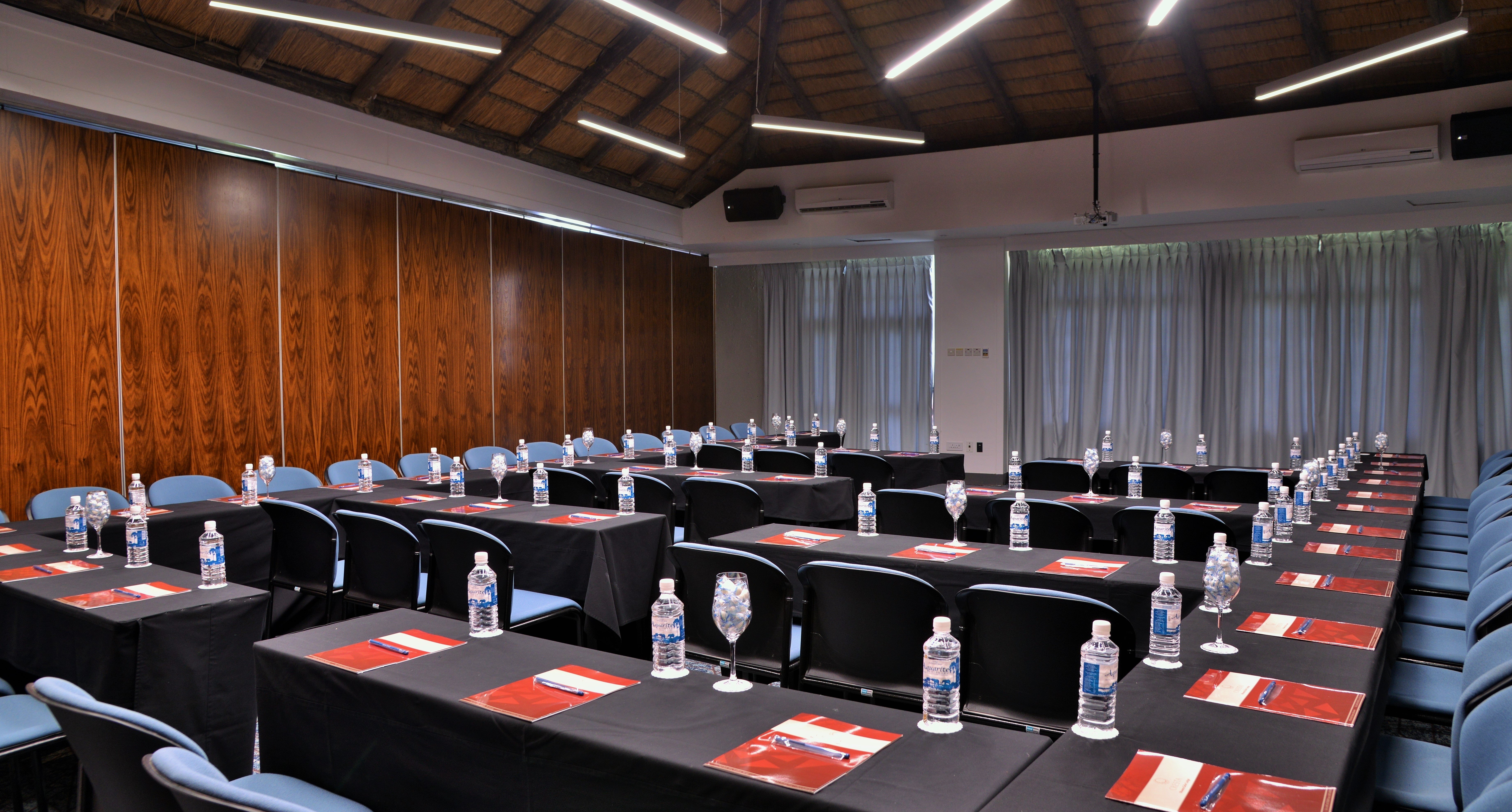 Cresta Mowana Safari Resort Spa 49/62