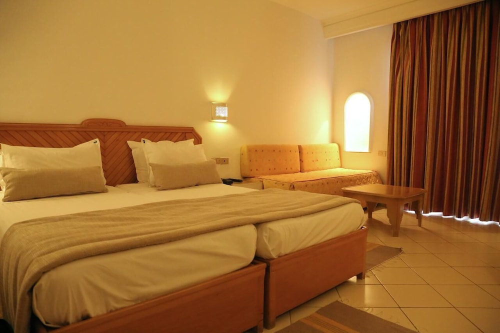 Hotel Golf Residence 13/50