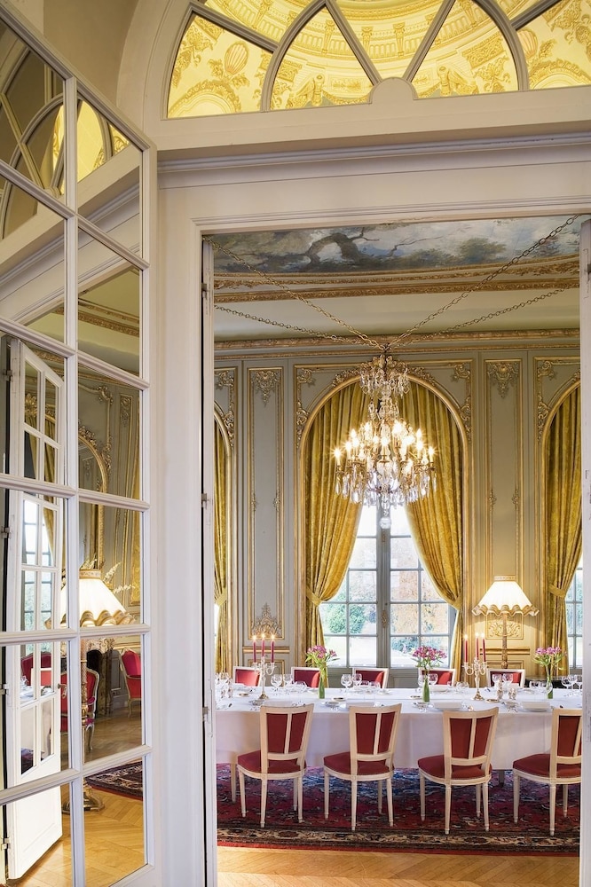 Lobby at Chateau D artigny, MONTBAZON