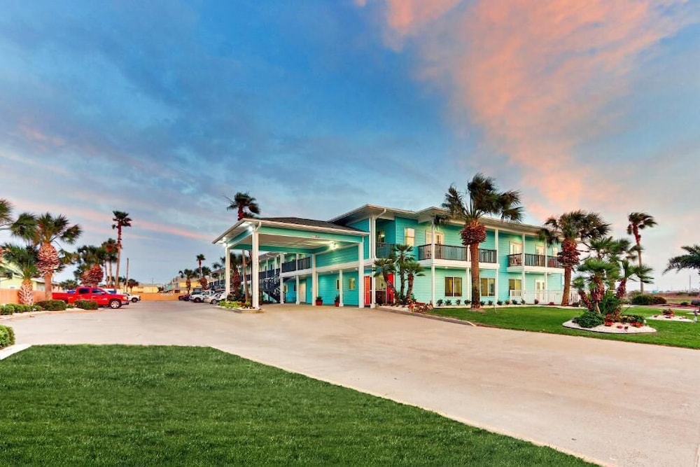 OYO The Island Hotel in PORT ARANSAS - TX