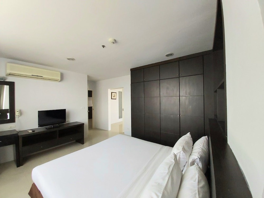 AMPO RESIDENCE 12/43