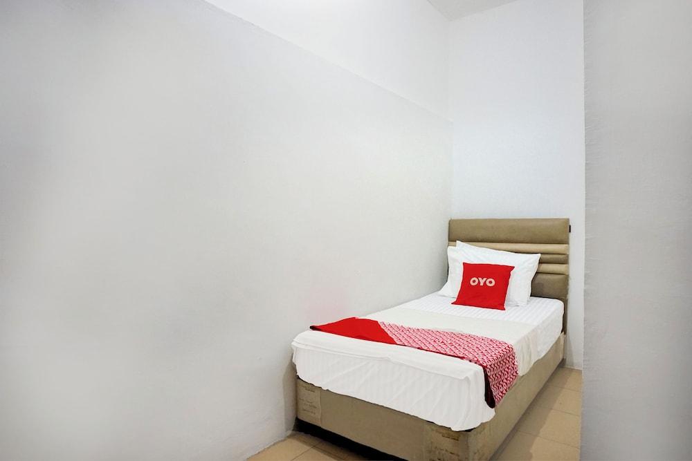 Hotel O Medan near Universitas Sumatera Utara formerly Surya Residence 33/42