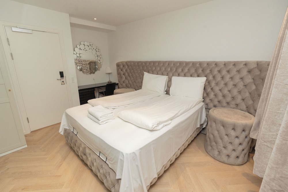 Hotel Viktoria 15/51
