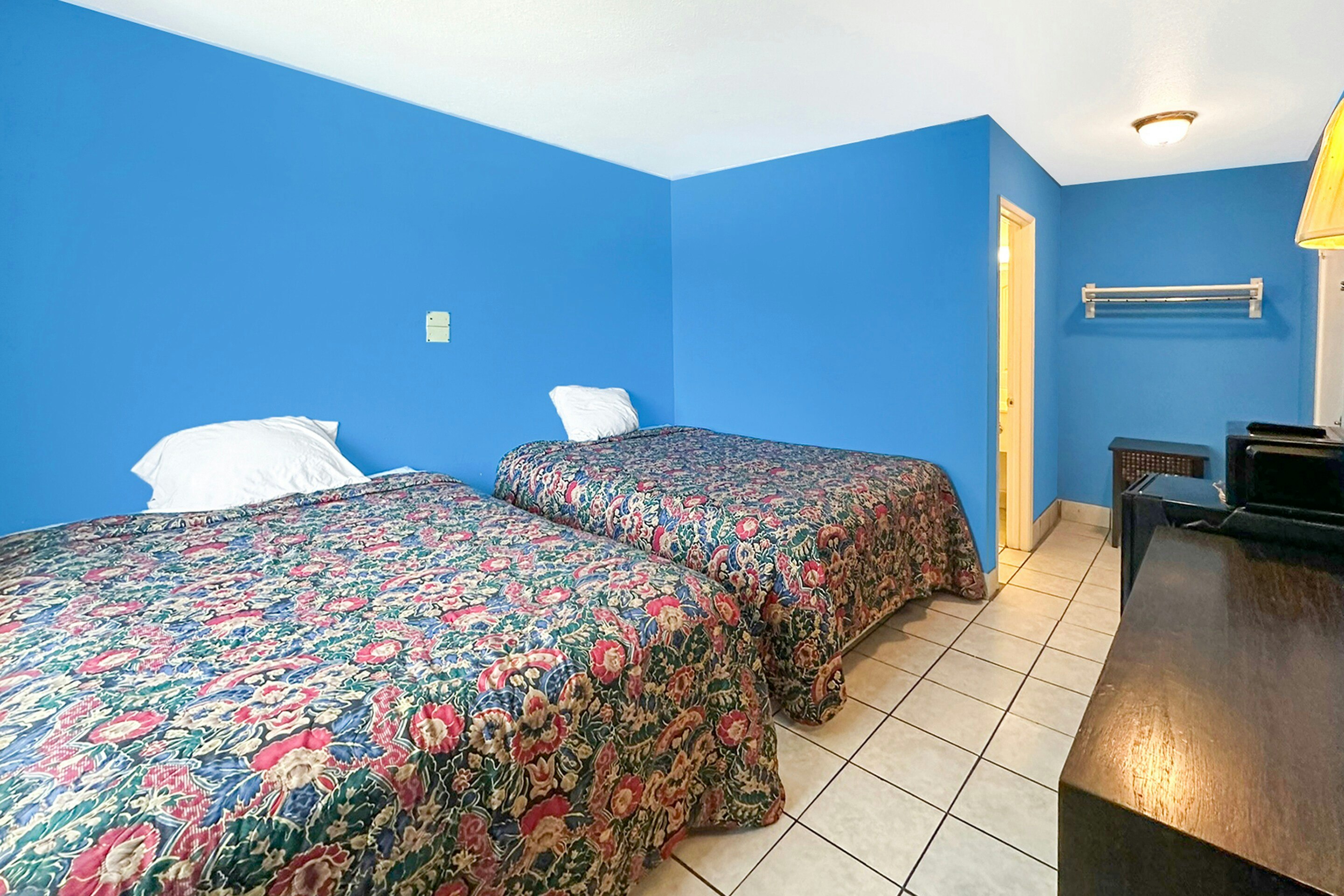 Room, 2 Queen Beds, Smoking