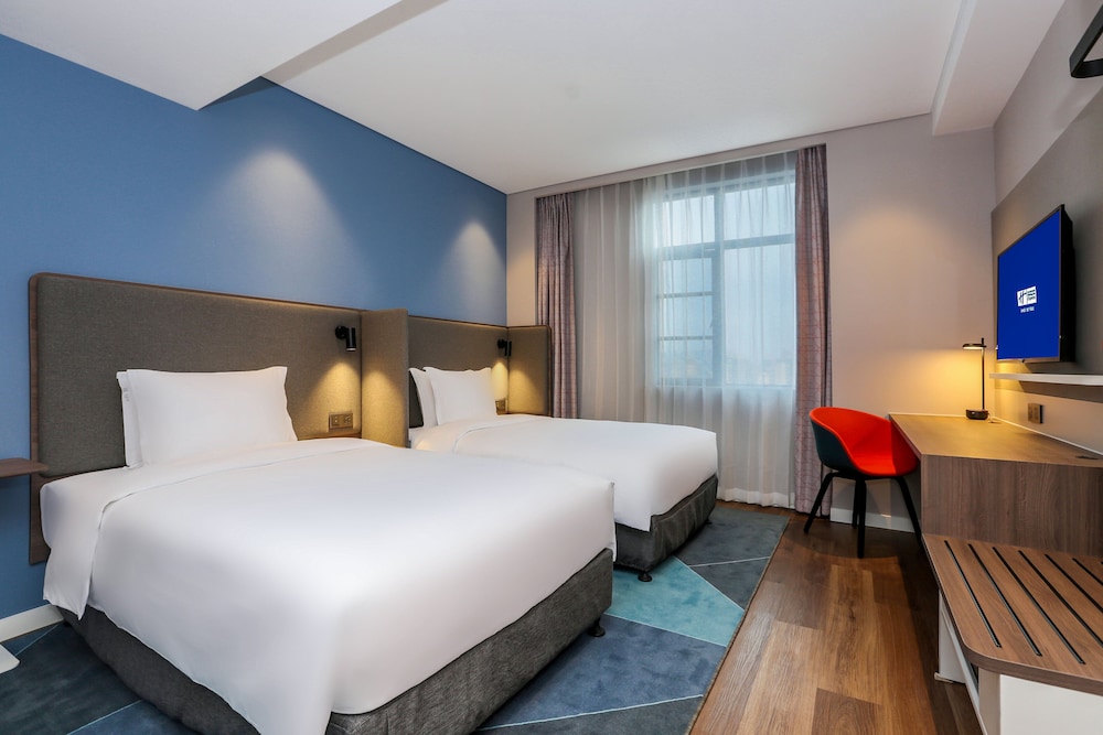 Holiday Inn Express Jingdezhen Taoxichuan 17/45
