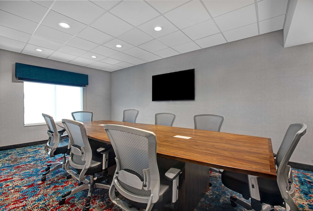 Hampton Inn Suites Farmers Branch Dallas Tx 40/54