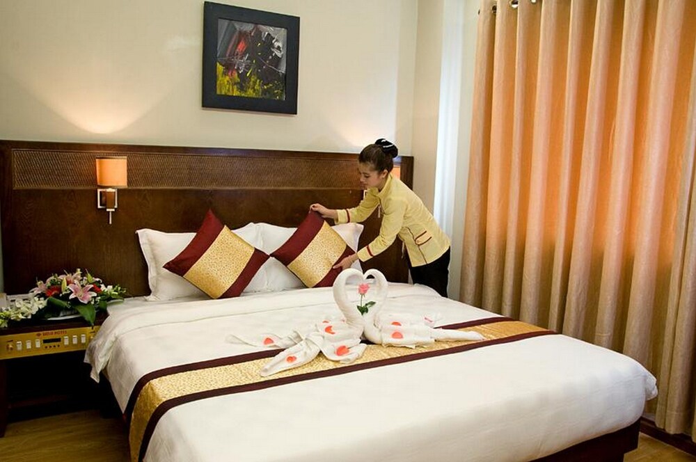 Gold Hotel Hue 12/31