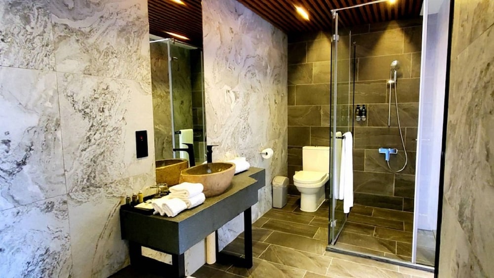 JSL hotel 12/70
