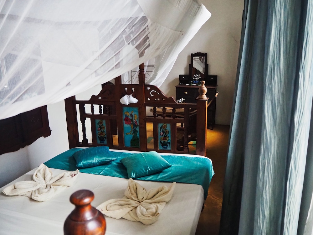 Zanzibar Coffee House 8/50