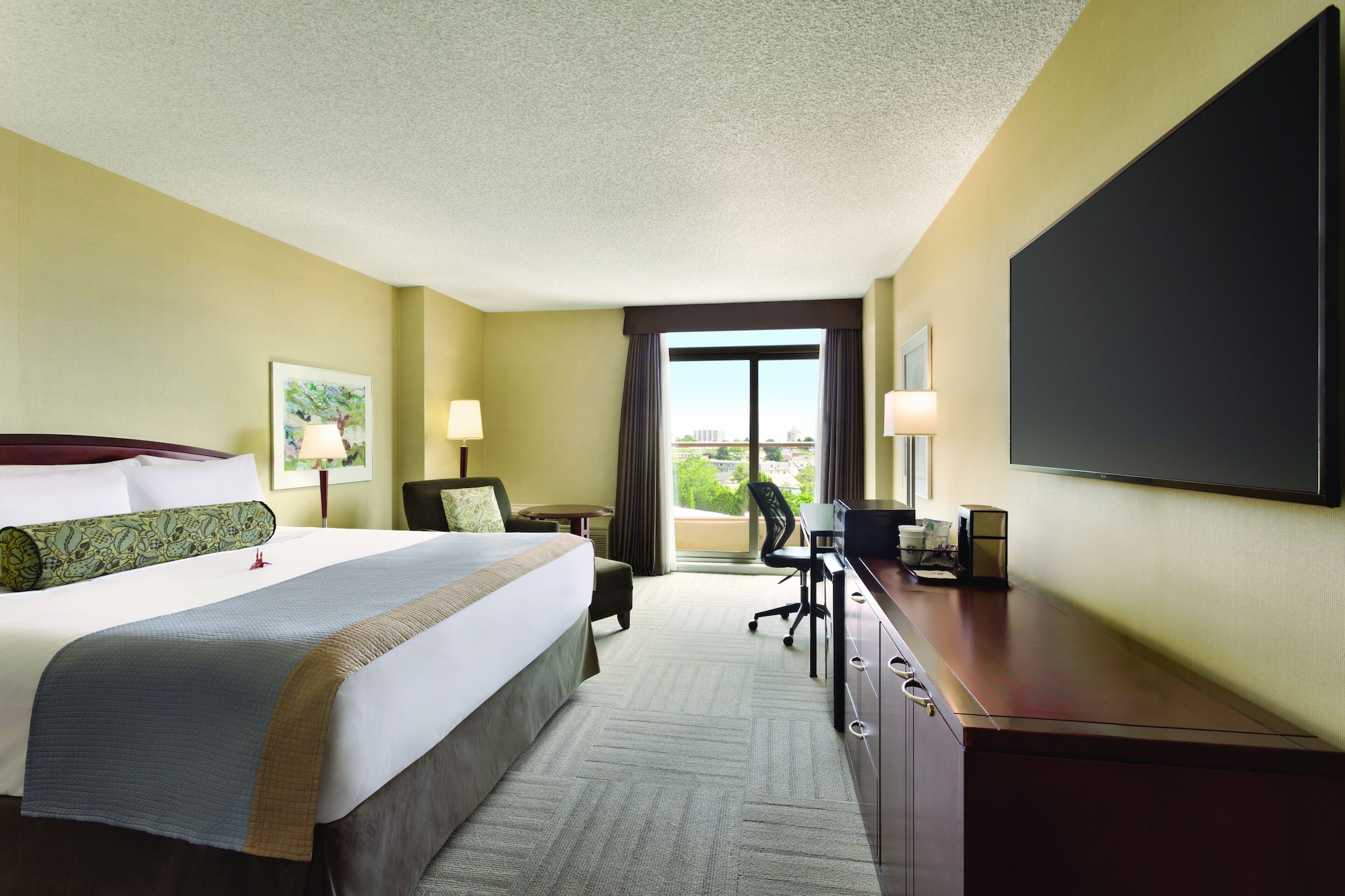 Coast, King Bed، Coast Victoria Hotel Marina By Apa 2/8